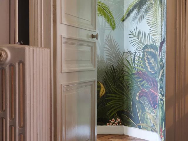 So Parisian in Montmartre 4 bedrooms