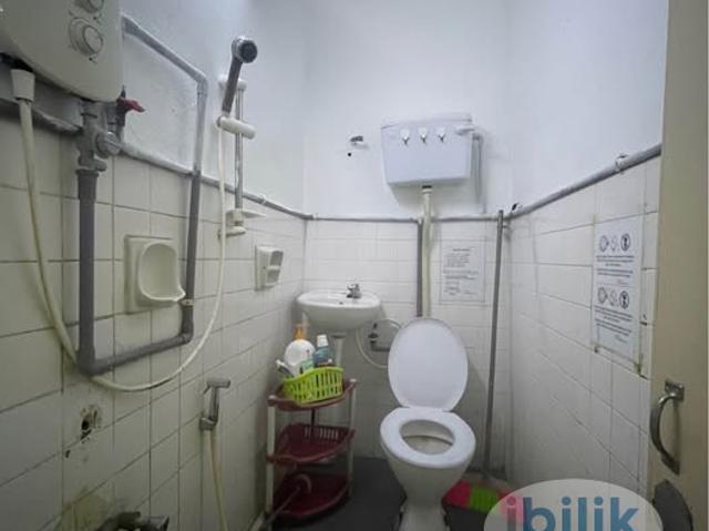 So spacious ss2 middle room for rent move in immediatelytrusted agent