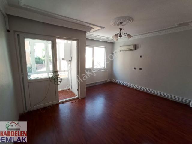 Soma Kardelen Emlak'tan. kiralık, 2+1 Doğalgazlı Daire.