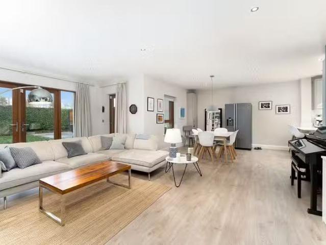 Somerton Mews, Castleknock Golf Club, Castleknock, Dublin 15.