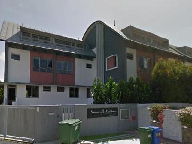Sommerville Residences D13, Terrace