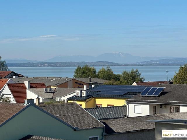 Sommer 2025* Einzigartige 3 Zimmer Dachgeschosswohnung mit unglaublicher Terrasse Provisionsfrei!