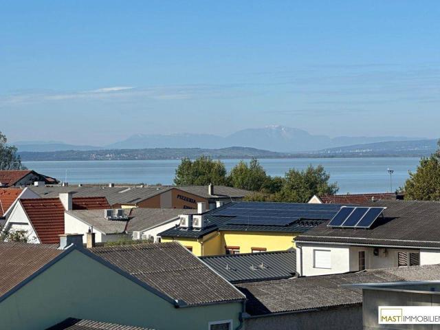 Sommer 2025* Einzigartige 3 Zimmer Dachgeschosswohnung mit unglaublicher Terrasse Provisionsfrei!