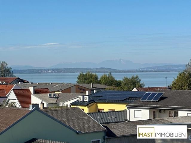 Sommer 2025* Einzigartige 3 Zimmer Dachgeschosswohnung mit unglaublicher Terrasse Provisionsfrei!