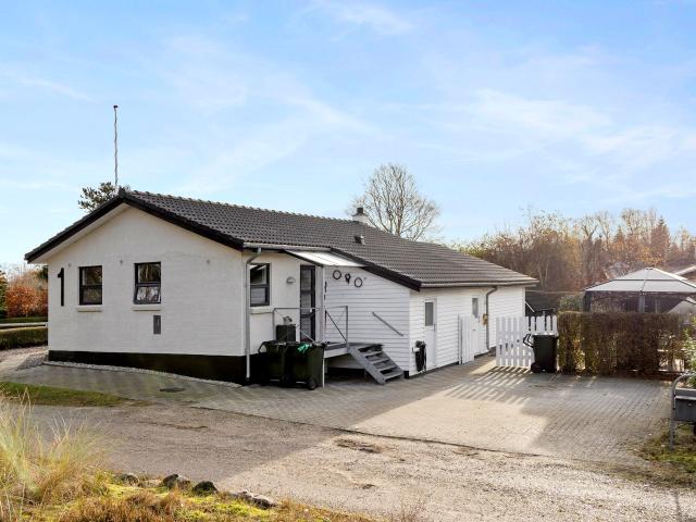 Sommerhus til salg Egevej 1, Fjellerup Strand