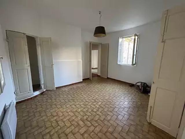 Sommières 30250 Location appartement 3 pièces t3