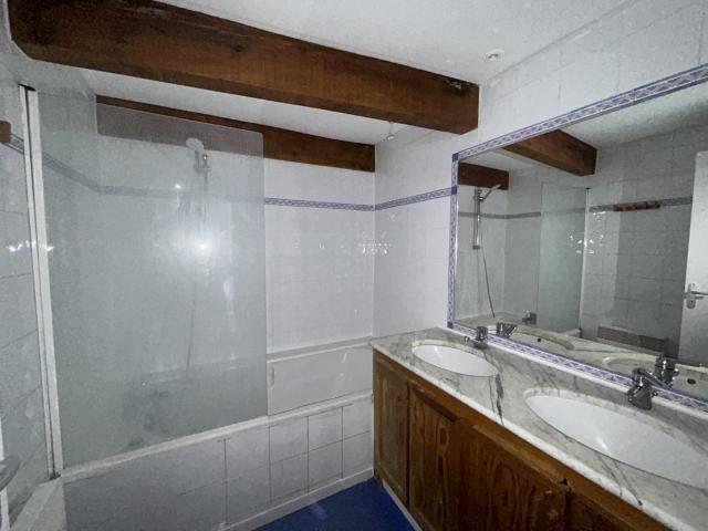 SOMMIERES Centre Piéton Appartement T2 de 70 m² en duplex au dernier étage avec terrasse