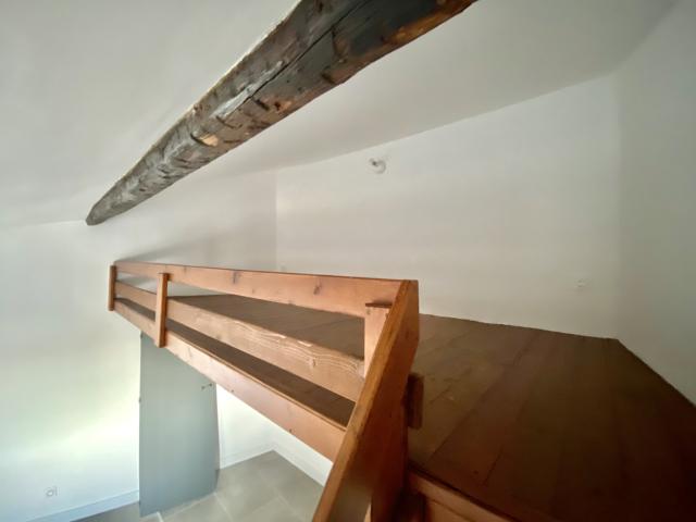 SOMMIERES Appartement T4 de 88m2 Troisième étage