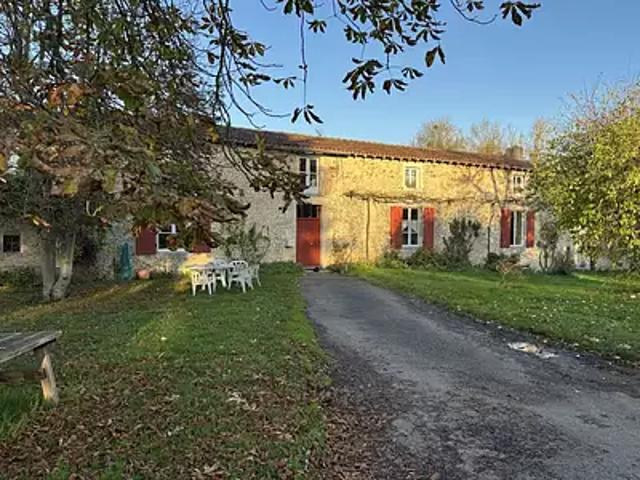 Sommières du Clain 86160 Achat / Vente maison 11 pièces t11