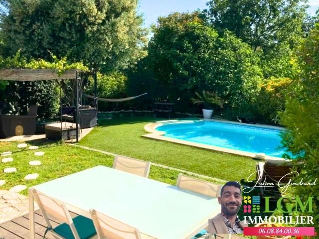 Sommières – Élégante maison rénovée de 119 m² avec piscine e. 119m² Sommières