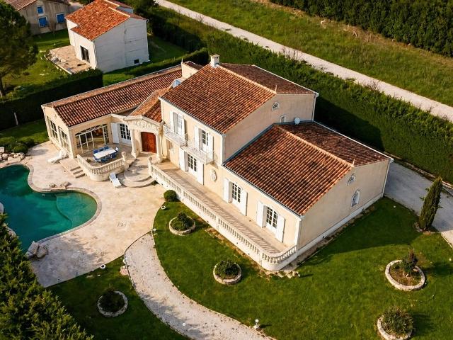 Somptueuse Villa Provençale Baux de Provence 385 m² Pa. 361m² Saint Rémy De Provence
