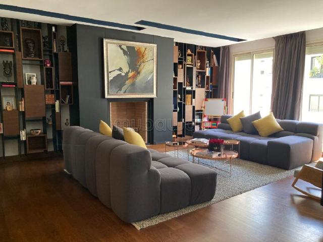 Somptueux appartement à vendre avec terrasse, racine