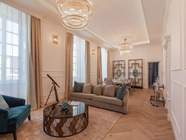 Somptueux appartement de 100 m² avec splendide vue sur le Co. 100m² Nice