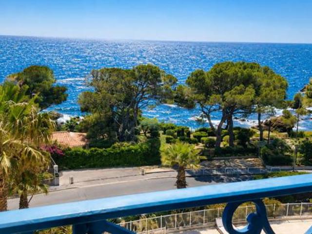 SOMPTUEUX APPARTEMENT T2 ART DECO FACE MER AGAY