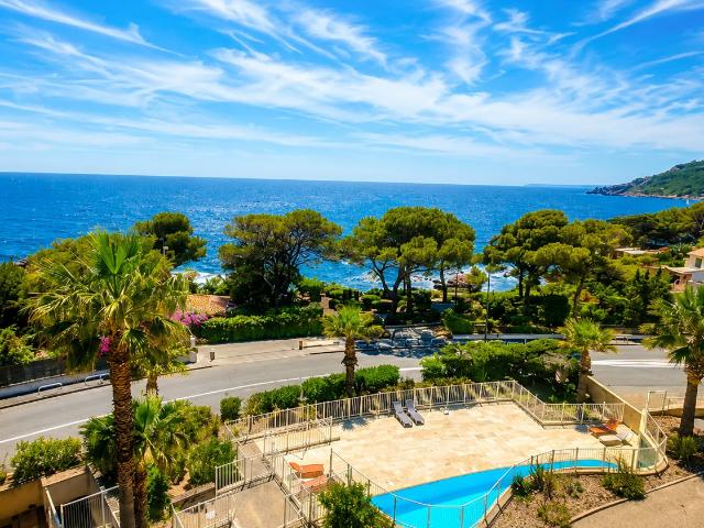 Somptueux Appartement T2 Art Deco Face Mer Agay 59m² Agay
