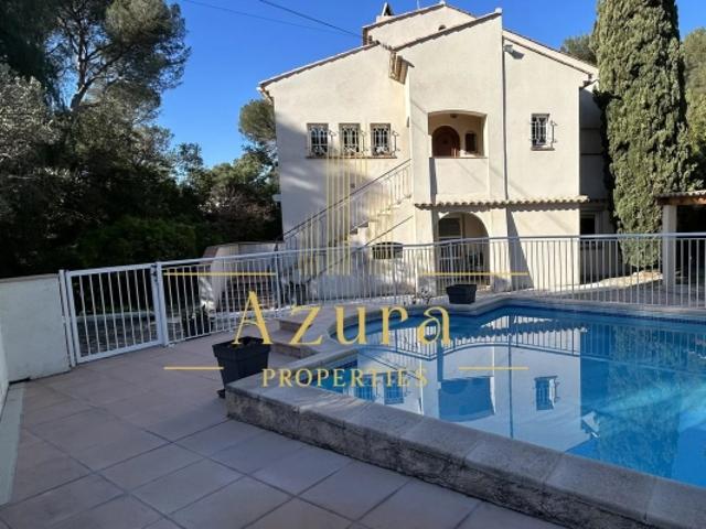 SOMPTUEUX APPARTEMENT T5 149M2 ST RAPHAEL