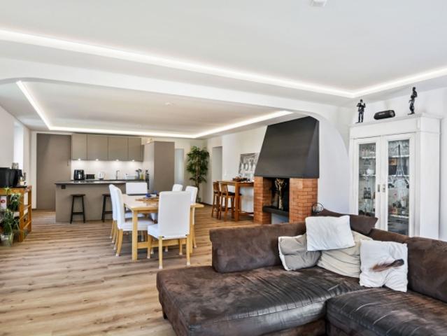 Sonvilier, renoviertes 5,5 Zimmer Haus mit gemietetem Bereich