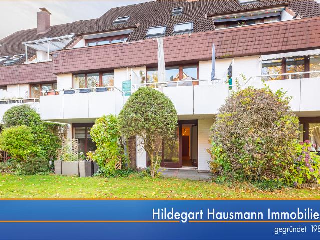 Sonne von zwei Seiten: Großzügiges Wohnen mit zwei Balkonen in Hamburg Bergstedt!: Hausmann Makler