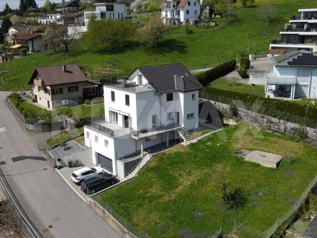 Sonnenverwöhntes, modernes Einfamilienhaus