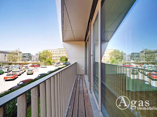 Sonnenbalkon! Offen geschnittene 3 Zimmer Wohnung mit ca. 61m², EBK und Weitblick in Berlin Mitte!