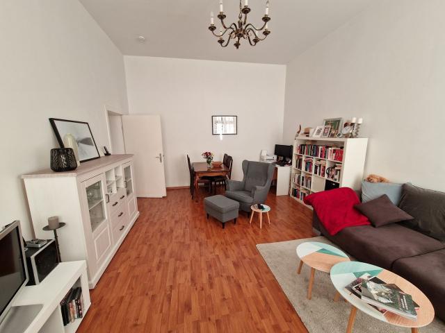 Sonnige Altbauwohnung in Charlottenburg, Berlin Amsterdam Apartments for Rent