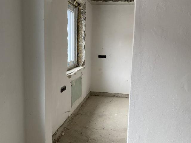 Sonnige Balkonwohnung zum Selbst Sanieren Provisionsfrei auf Www.Riedersbach.Com