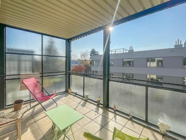Sonnige Eigentumswohnung mit Aussicht im Baurecht