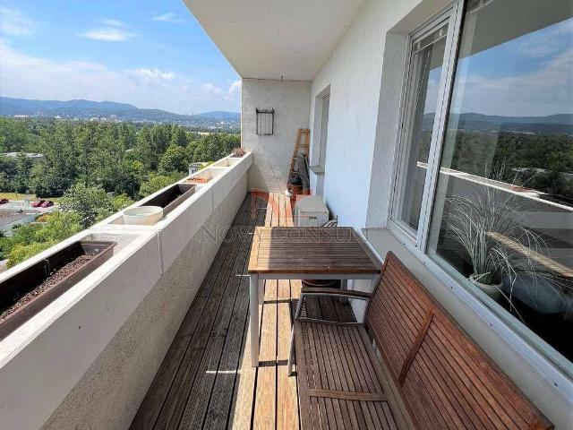 Sonnige Familienwohnung mit traumhaftem Fernblick