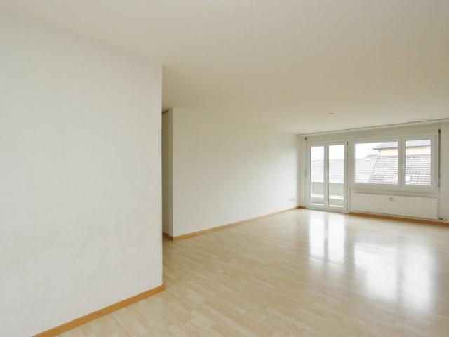 Sonnige, helle Wohnung in schönem Quartier