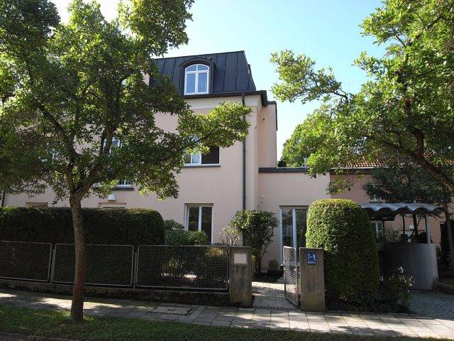 Sonnige ruhige Dachgeschosswohnung in Pasing Obermenzing — mit zwei Terrassen