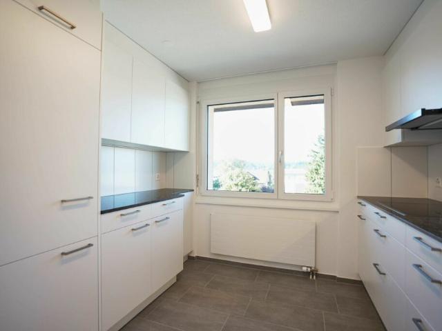 Sonnige 3.5 Zimmerwohnung mit moderner Küche und Bad