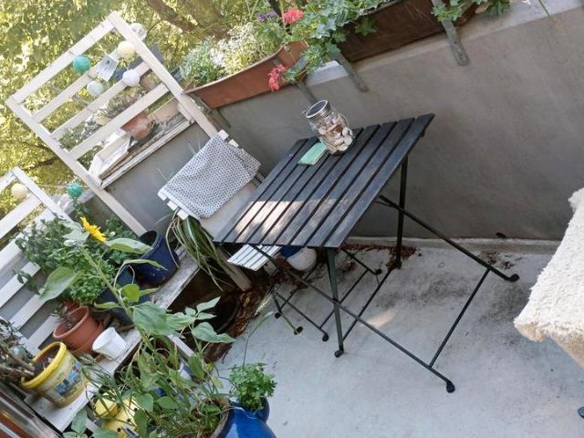 sonnige 3,5 Zimmer Wohnung mit zwei Balkonen