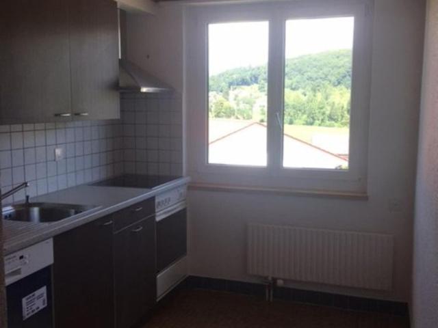 sonnige 3 Zimmerwohnung mit Balkon 2.OG