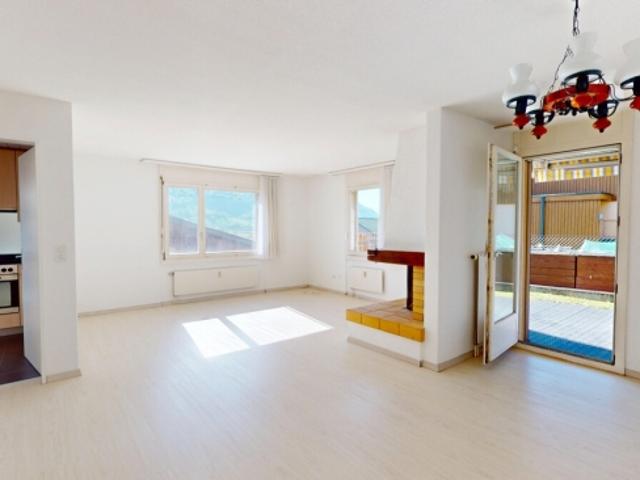 Sonnige 4.5 Zimmer Wohnung an ruhiger Lage