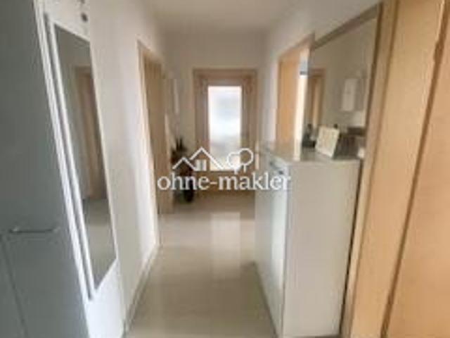 Sonnige 4 Zimmer Wohnung mit Südbalkon in zentraler Lage von PRIVAT frei ab 01.11.25