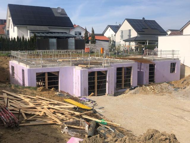 Sonniges Baugrundstück in Zolling Oberappersdorf mit Südausrichtung mit Baugenehmigung für 1 EFH