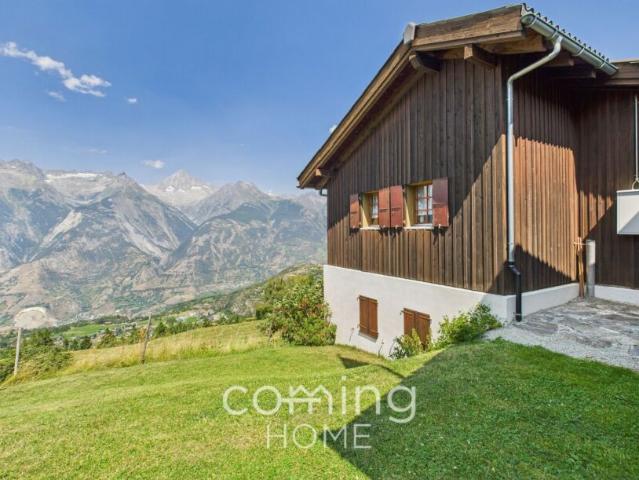 Attraktives Chalet Paradies in Unterbäch mit grosszügigem Grundstück