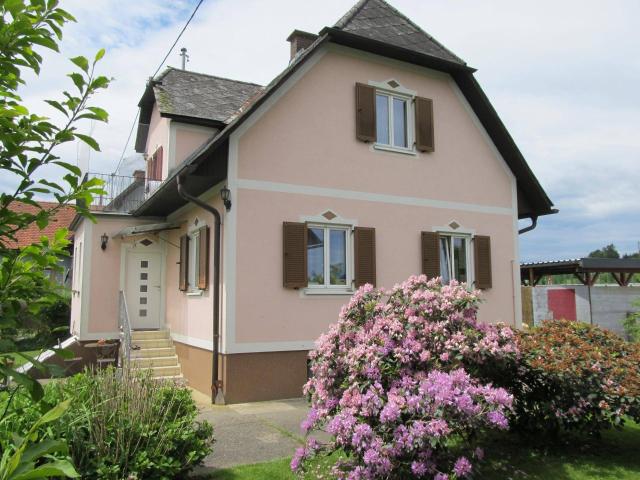 SONNIGES EINFAMILIENHAUS MIT CA. 1200 M2 GARTEN