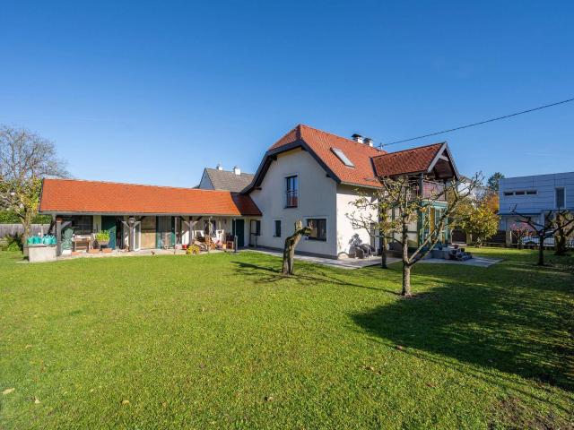 Sonniges Einfamilienhaus mit Südwest Ausrichtung und Wintergarten in begehrter Lage