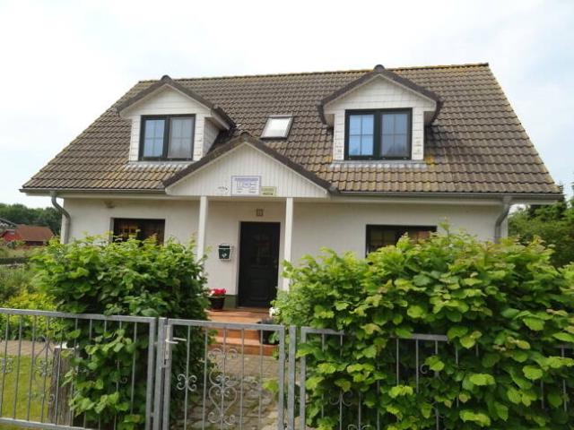 Sonniges Haus mit Einliegerwohnung im Grünen & dicht am Greifswalder Bodden