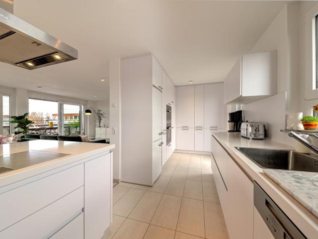 Sonniges Pentouse mit Skyline Flair Exklusive Dachterrassenwohnung nahe Stuttgart