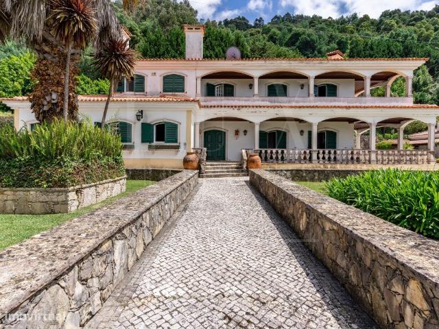 Soberba Quinta com Moradia T5 | Alfocheira, Lous