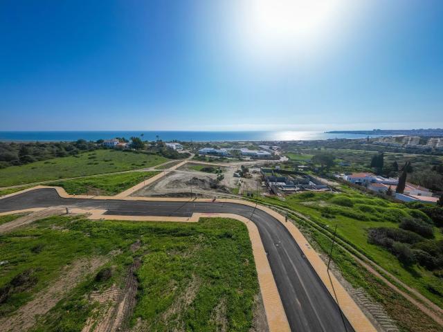 Soberbo para Construção Situado na Meia Praia com Vistas Deslumbrantes Sobre o Mar, Lagos, Meia Praia