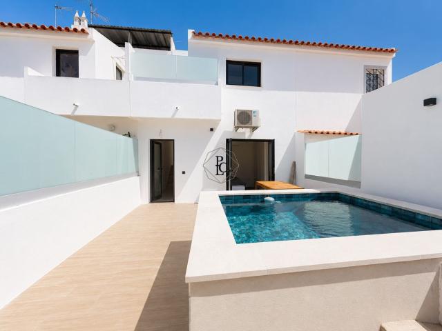 Sobrado reformado de 3 + 1 quarto, terraço na cobertura e piscina de água | Vale Formoso, Almancil, Loulé, Vale Formoso