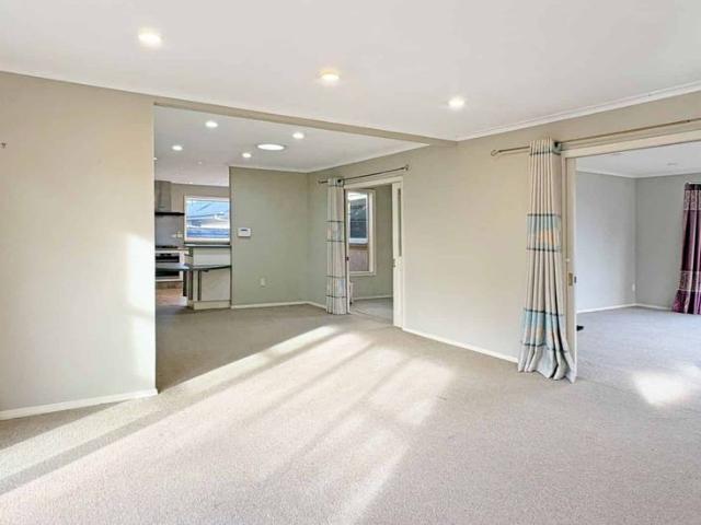 SOCKBURN FOUR BEDROOMS, TWO HEAT PUMPS, DOUBLE GARAGE