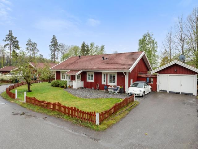 Söderbykroken 8