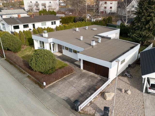 Södra allén 17