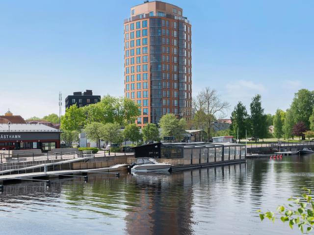Södra Skeppsbron 24