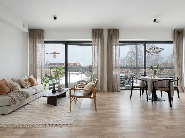 Södra Skeppsbron 24
