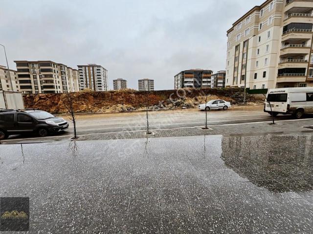 Soft'tan Belkız'da İşlek Cadde Üzeri 150 Mt Sıfır Kiralık Dükkan